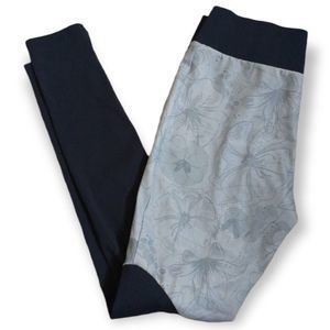 3 for $20 | Under Armour Floral Ribbed Running Tights in Blue | 28" Waist (M*)